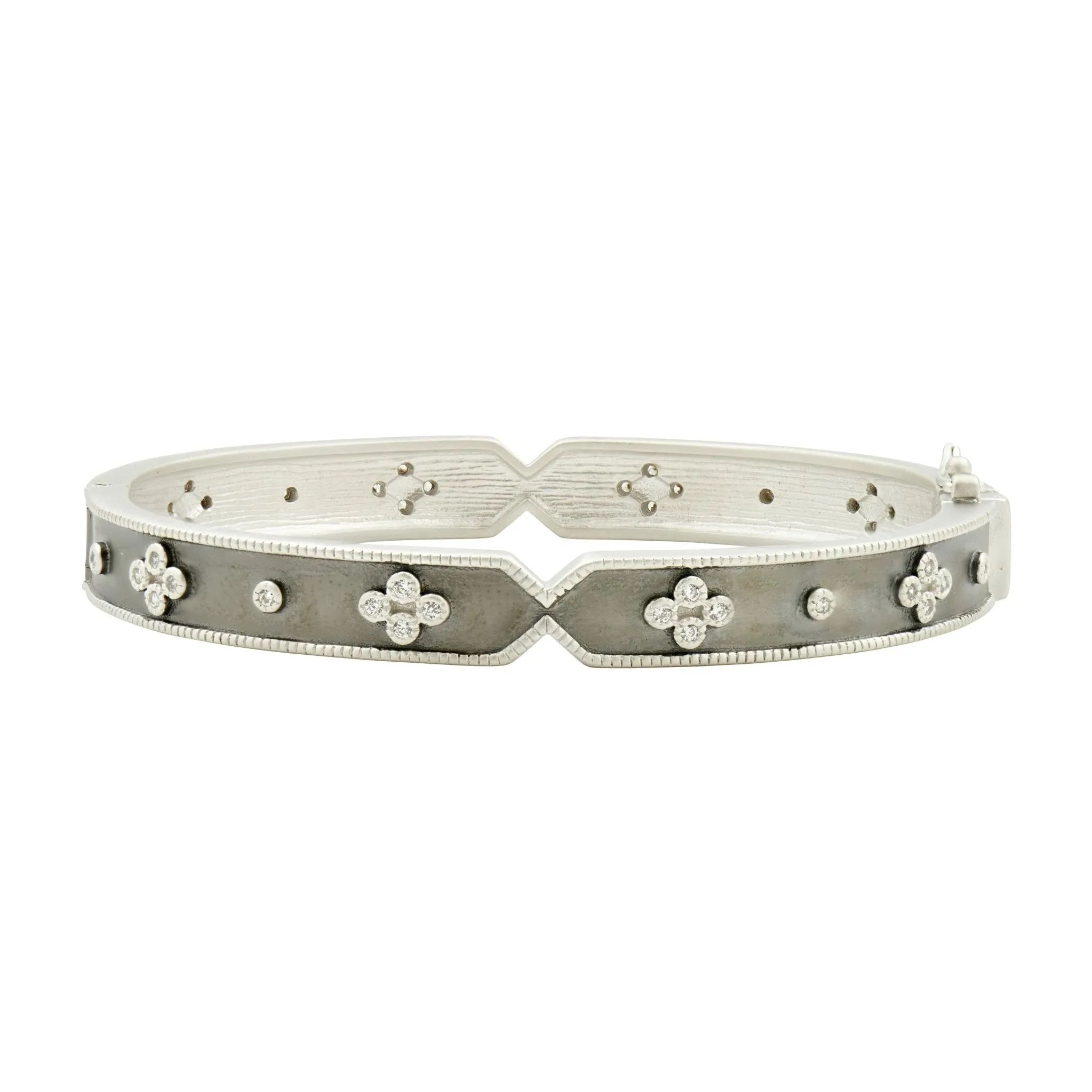 Iconic Clover Hinge Bangle